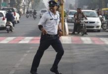 World Famous Dancing Cop Has A Connection With Cricket World Famous Dancing Cop Has A Connection With Cricket
