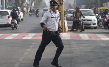 World Famous Dancing Cop Has A Connection With Cricket World Famous Dancing Cop Has A Connection With Cricket
