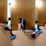 Pakistan Pacer Imitates Australia Player Batting Style