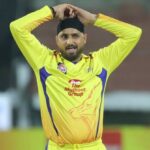 CSK Fans Hand Harbhajan Singh A Bitter Farewell As He Quits The CSK Franchise