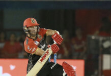 AB de Villiers Likely To Keep For RCB In The Upcoming IPL Season, Mike Hesson Says He’s A Real Option Mike Hesson About AB de Villiers