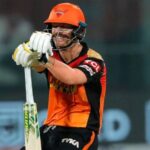 SRH Coach Bayliss Explains Warner’s Unexplained Absence