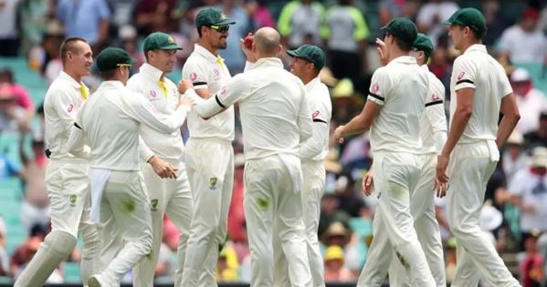 Why Australian Players Are Wearing Black Armbands?