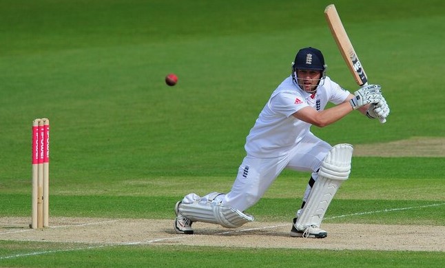 When did Jonathan Trott Made His Test Debut