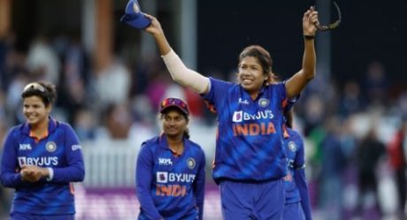 India-W beat England-W by 16 runs and whitewash the ODI series 3-0