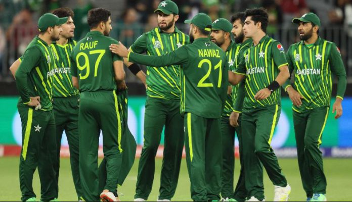How can Pakistan still qualify for semis