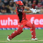 Renegades with the help of Aaron Finch Stop the Thunders by 4 wickets