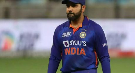 Big Blow for India: Rohit Sharma Sent to Hospital for X-ray