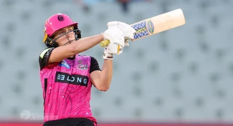 MR-W vs SS-W Highlights: Elysse Perry’s all-round performance guides Sydney Sixers to victory  