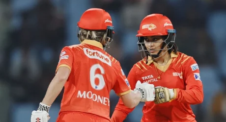 Gujarat Giants surge to second with thrilling win over Delhi Capitals 