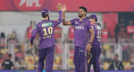 Quinton de Kock’s masterclass leads KKR to a comfortable win over RR 