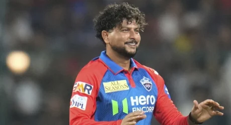Mumbai’s Strong Start Falters as Kuldeep Leads Delhi’s Comeback