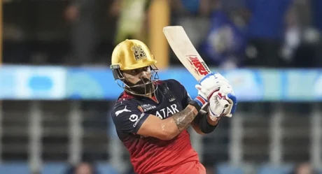 Virat Kohli Scripts History with 1000 IPL Boundaries, But KL Rahul Steals the Show