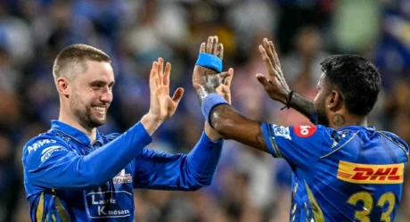 MI outclass SRH in 4-wicket win, Sunrisers in trouble 