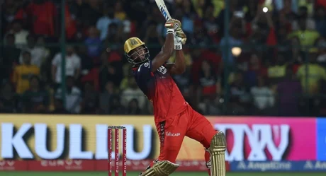 14-Ball Thunderstorm: Shepherd’s Record Knock Lifts RCB to Mammoth Total