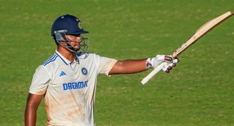 No Way He’s 14′: Aussie Legend Stunned by Vaibhav Suryavanshi’s Power-Hitting Against Siraj & Ishant?