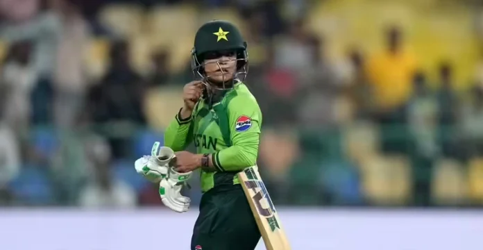 Pakistan Sidra Amin Reprimanded for ICC Code Violation