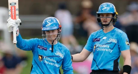 Adelaide Strikers Keep Finals Hopes Alive as Brisbane Heat Slip Toward Winless WBBL Season