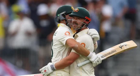 Australia Dominate England in Thrilling Two-Day Ashes Opener
