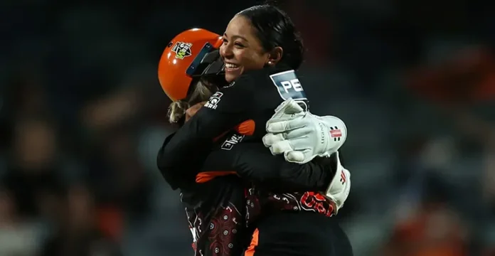 Brisbane Heat Women vs Perth Scorchers Women – Mooney’s Century Seals Scorchers’ First WBBL 2025 Win BH-W vs PS-W 6th Match Highlights