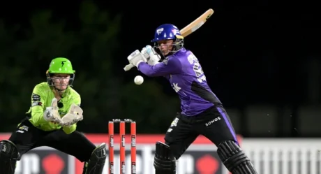 Sydney Sixers Edge Past Hobart Hurricanes In WBBL 2025 Thriller