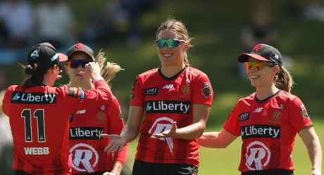 Sydney Thunder Crumble as Renegades Spinners Dominate 21st WBBL 2025 Clash